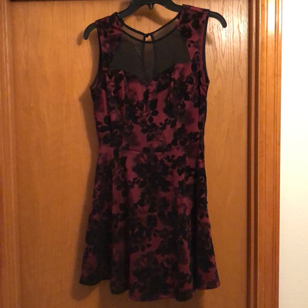 Sleeveless dress